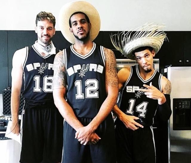 夸安萨：完成英格兰首秀是梦想成真，图赫尔在今早确认我首发