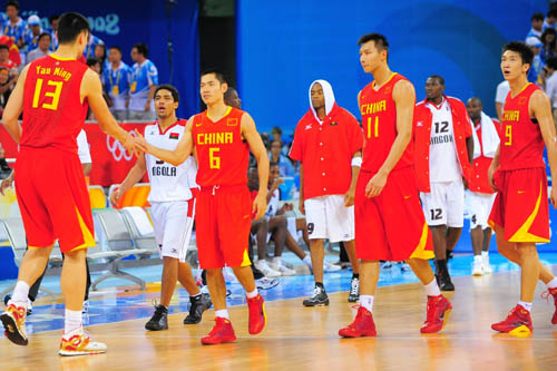 意媒：因机场跑道结冰，尤文全队与远征球迷被困挪威