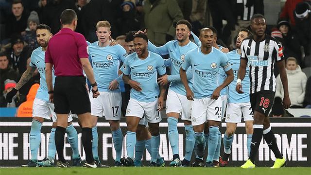 35岁哈登变恋爱脑！对女友百般宠溺，生涯吸金30亿，过二人世界